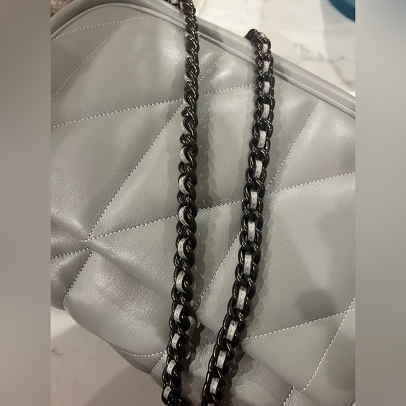 Coach Pillow Madison Shoulder Bag With Quilting - Picture 7 of 10